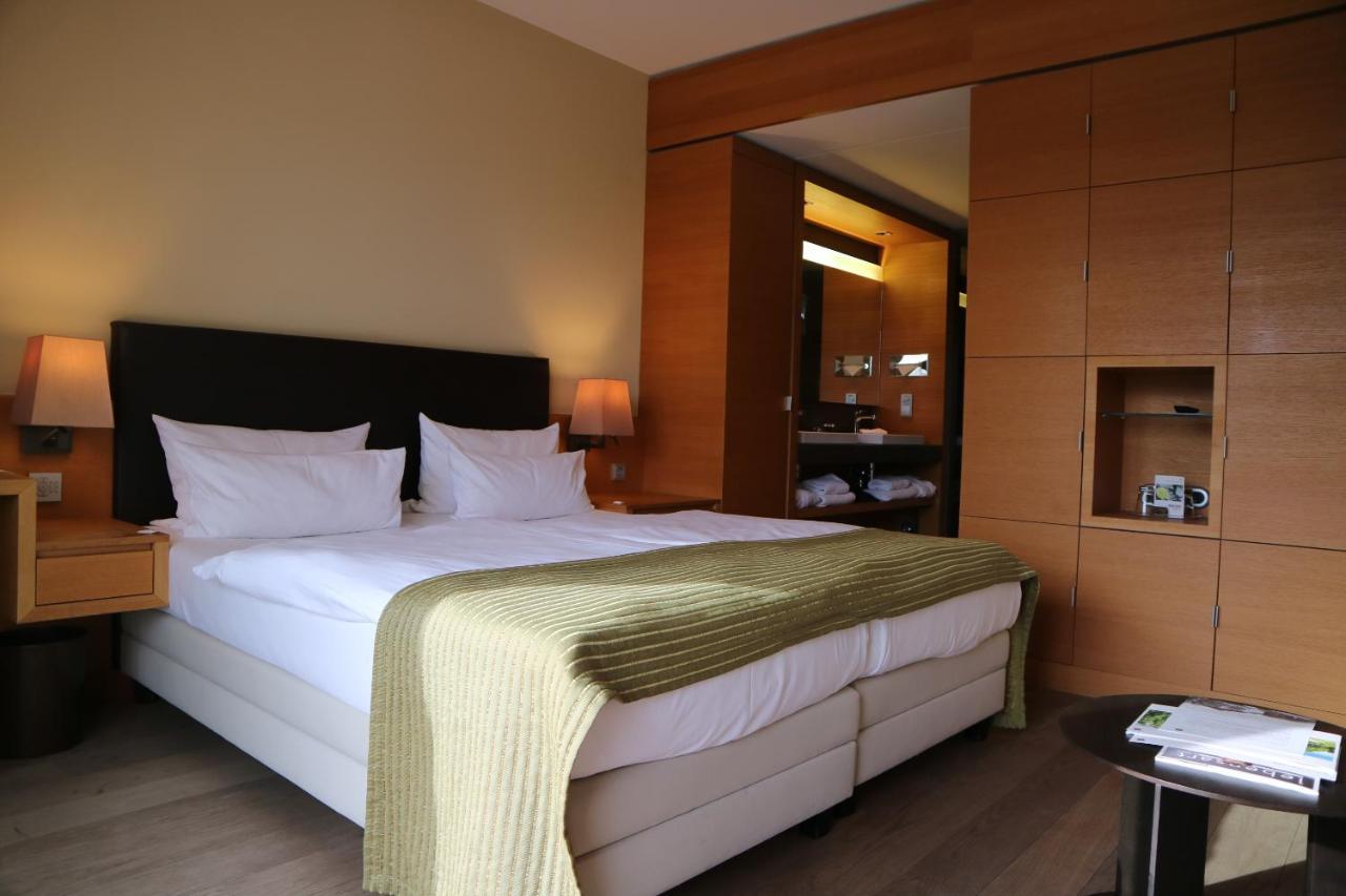 Schlossgut Gross Schwansee Ngoại thất bức ảnh A room at the hotel