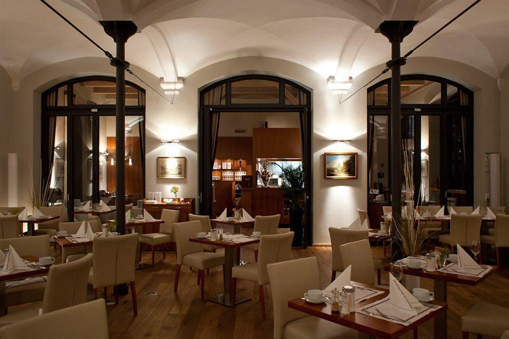 Schlossgut Gross Schwansee Ngoại thất bức ảnh Restaurant Tantris